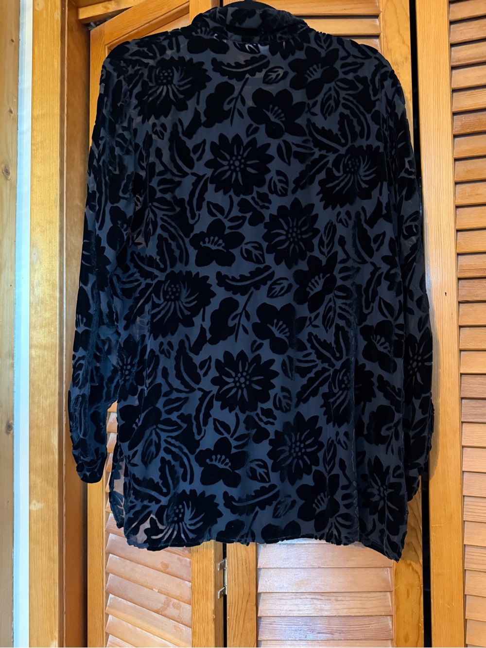 Valerie Stevens Evening Black Burnout Floral Velvet Button-Up Top Size 12